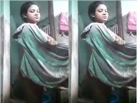 Desi girl exposes her naked body and takes a bath in the wild