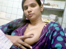 Indian village bhabi's adorable video clips exposed