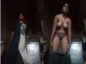 A stunning Indian woman reveals her sexy figure in a seductive video
