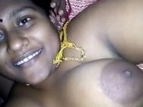Bhabi enjoys oral and vaginal sex in Tamil video