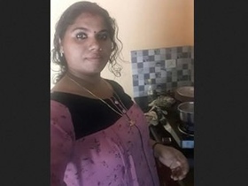 Auntie from south India flaunting her boobs and pussy on video call