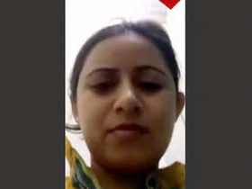 Indian girl flaunts her body in video call, including boobs and pussy