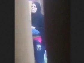 Aunty in hijab engages in fast sexual encounter