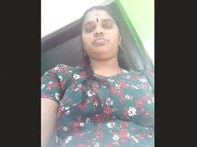 Desi teacher takes on the village in a steamy video