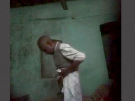 Elderly man gets lucky with a sexy Bhabhi in this video