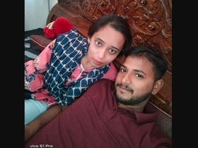 Sensual bengali girl reveals her breasts and intimate areas in a captivating performance