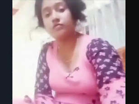 Desi bhabi reveals her unsatisfied side in steamy video