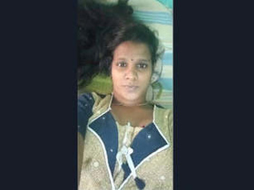 Indian girl flaunts her body in a video