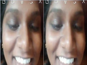 Tamil girl reveals her big boobs in a seductive video