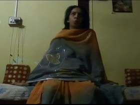 Indian wife gets pleasured by pandit after puja