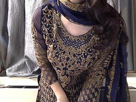 Indian girl strips down to reveal her naked body