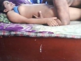 Indian escort gives oral and gets penetrated