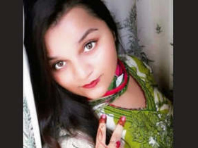 A Pakistani girl reveals her breasts and genitals during a video call