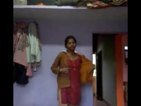 Indian girl in bedroom shows off in MMC video