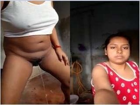 Indian girl records herself peeing for her lover