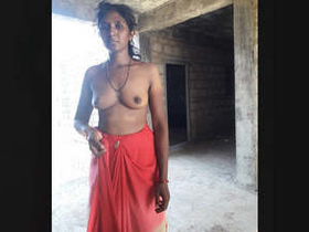 Watch a beautiful Indian girl give a blowjob