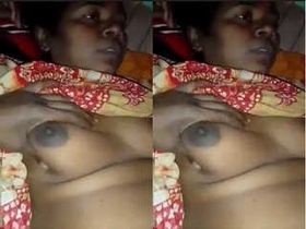 Desi bhabhi slaps her husband's boobs in a hot video