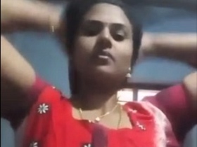 Busty Mallu flaunts her big boobs in solo video
