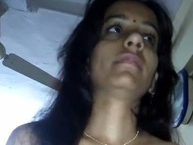 Watch a Desi babe with a hairy pussy in a steamy sex tape