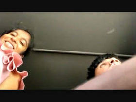 Babe in a car gets fucked and sucks in HD video