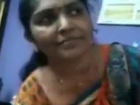 Tamil auntie teases in solo video call by removing panties