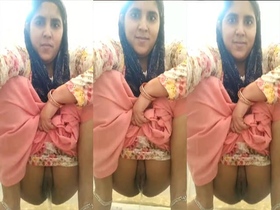 Mischievous Punjabi wife urinates in Indian bathroom video