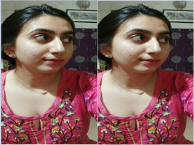 Pakistani beauty flaunts her big boobs in exclusive video