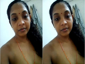 Mallu beauty reveals her intimate areas in exclusive video