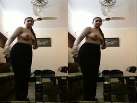 Indian babe in exclusive amateur video flaunts her big boobs