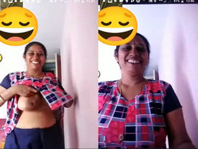 Indian amateur babe exposes her breasts and pussy