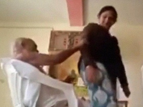 Desi sex tube video featuring Pakistani baba and house nurse