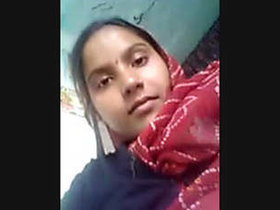Indian bhabhi flaunts her bare body in front of the camera