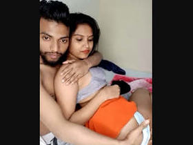 Mahi, the Indian hot model, indulges in cam sex