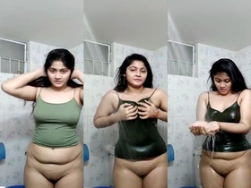 Indian girl dances naked in the shower for the camera