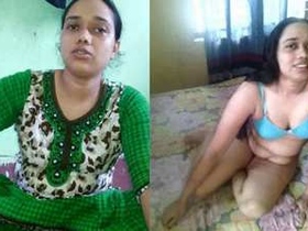 Desi bhabi flaunts her hot body and reveals her pussy in a video