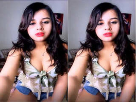 Alina, a cute Indian girl, flaunts her body on Tango