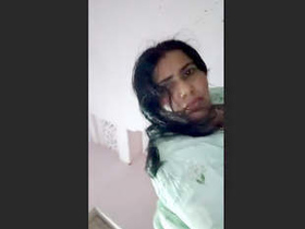 Indian woman with a big butt gives a blowjob and gets fucked