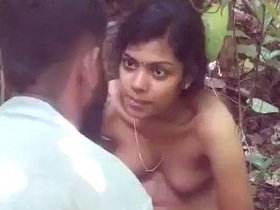 Desi sex video with real Indian couple in the jungle