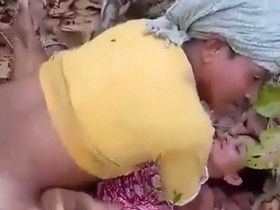 Outdoor sex video of Assamese couple having sex in jungle