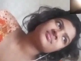 Indian girlfriend reveals her intimate parts
