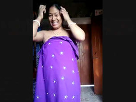 Indian bride's intimate video for her spouse