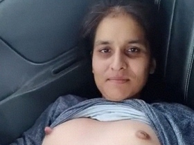 Desi MMS video of a sexy nude Indian woman exploring her sexuality