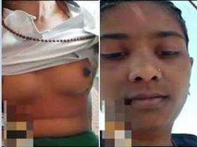 Amateur Indian girl flaunts her boobs and pussy in video