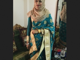 A married Indian woman gives a sensual oral sex to her brother-in-law