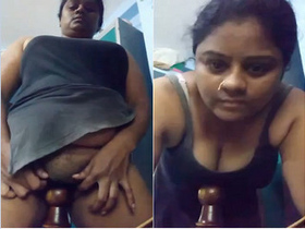 Horny Indian babe in exclusive masturbation session