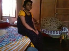 Indian aunty's mms scandal featuring college girl