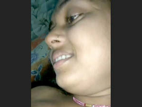 Beautiful and cute Desi bhabhi flaunts her body in a seductive dance