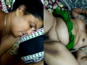 Tamil aunty boobs and big ass in steamy sex video