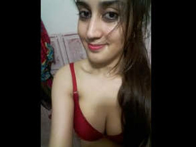 Pakistani college girl with massive breasts in steamy solo video