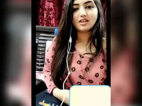 Indian girlfriend proudly displays her ample bosom